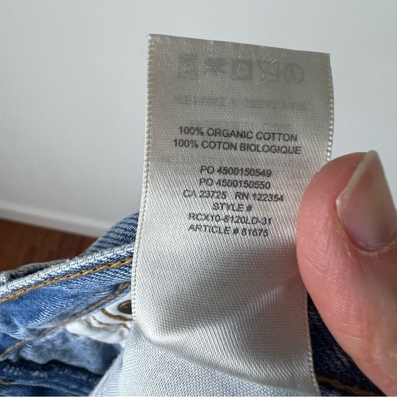 Aritzia Denim Forum Ex Boyfriend Short Raw Hem Size 27 - Picture 8 of 8